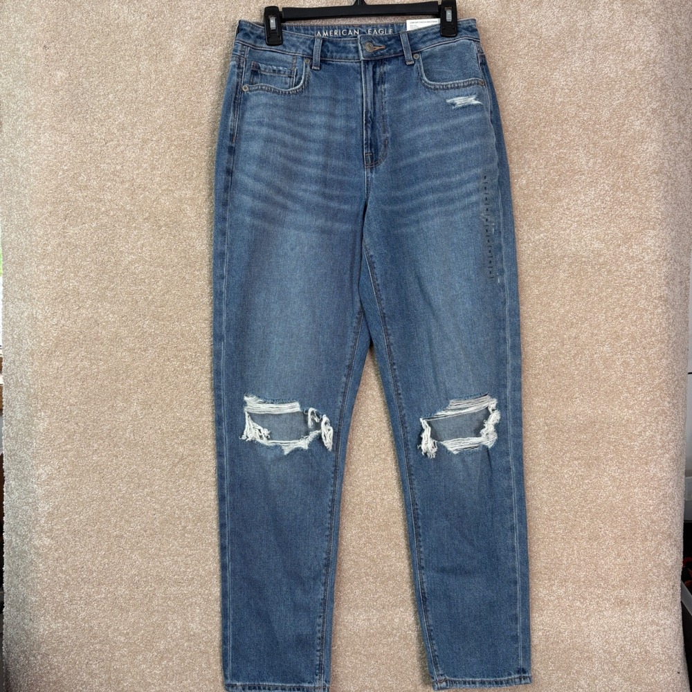 NWT AMERICAN EAGLE Mom Jean Women's 8 29 Long Blue Distressed High Rise Ripped